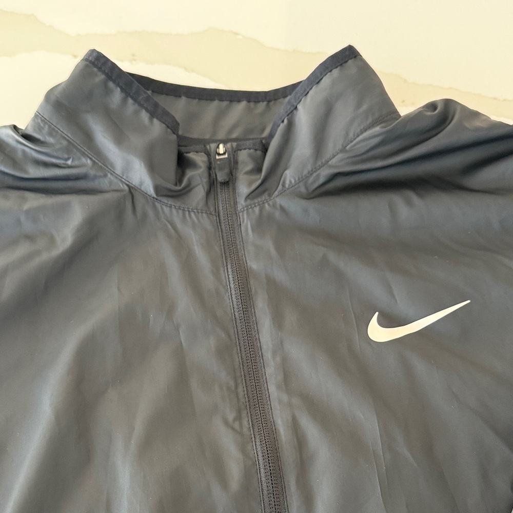 Nike Two-tone Lightweight Jacket - image 9